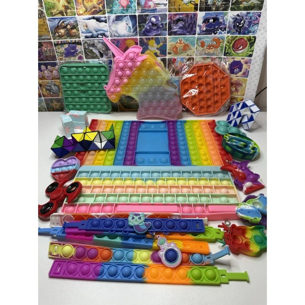 Large Figit Toy Lot Of 22-Pop It's Bracelets Spinner Infinity Cube & Puzzle Toy‎
